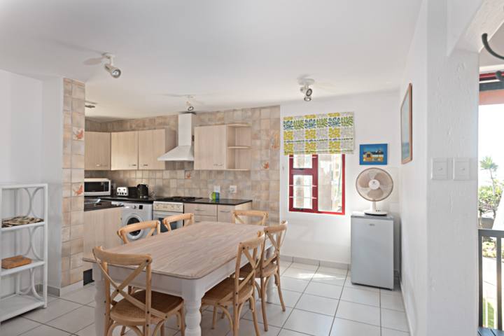 Le Paradis 28 Dining Room